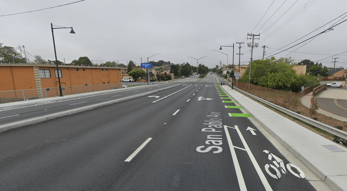 San Pablo Avenue Complete Streets "after" photo / Calle completa Avenida San Pablo